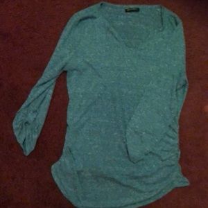 3/4 length sleeve shirt